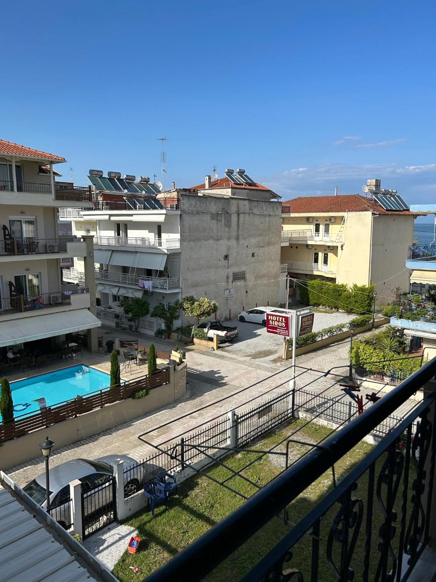 Siros Hotel レプトカリヤ エクステリア 写真